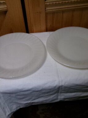 Vtg set of 6 Fire King Ivory Opalescent swirled 9 in dinner plates